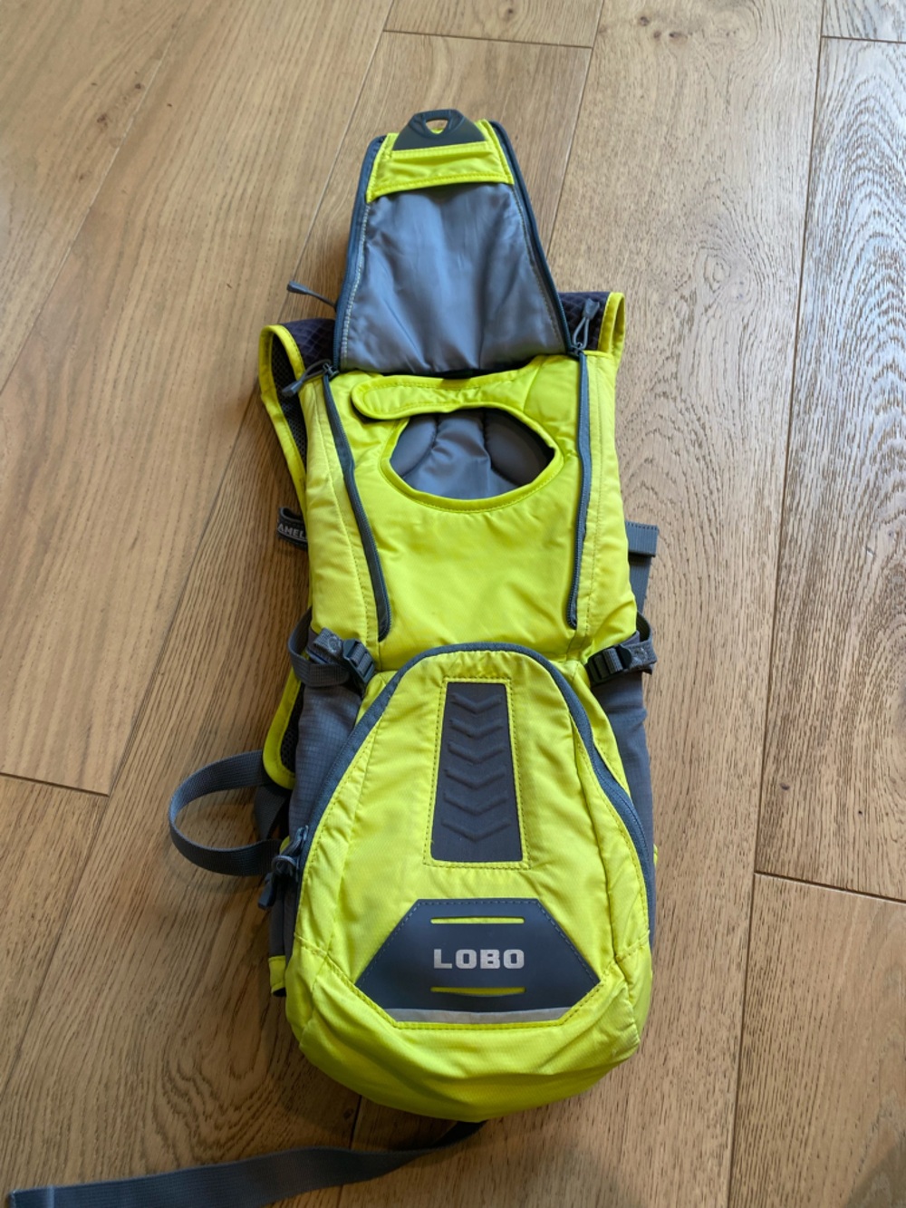 CamelBak Lobo Hydration Backpack in Neon Yellow and Gray - Picture 3 of 6
